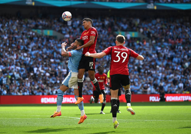 佩戴绿丝带 佩戴绿丝带